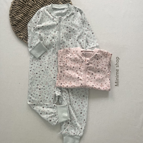 6364D734-2BD8-4E48-AA53-4D18FC480510